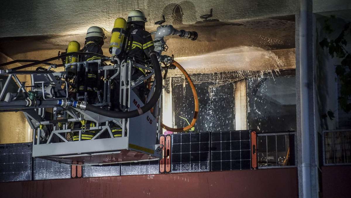 Feuerwehreinsatz in Sindelfingen: Leiche nach Wohnungsbrand entdeckt