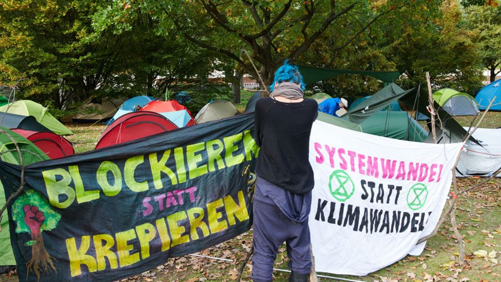 Extinction Rebellion in Berlin: Klimaaktivisten schlagen hunderte Zelte vor Kanzleramt auf