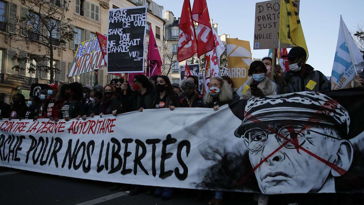 Demonstrationen gegen Polizeigewalt: Hunderttausende gehen in Frankreich auf die Straße