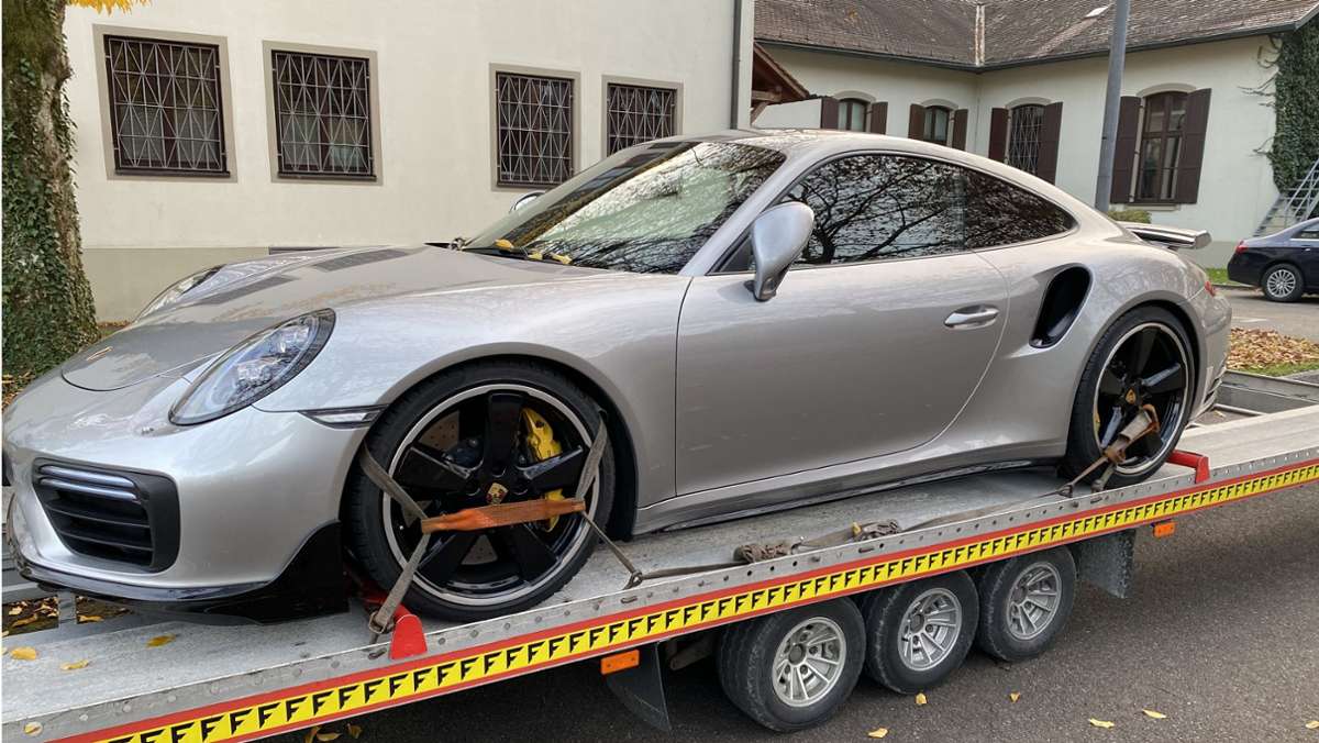 Kontrolle auf A96 bei Lindau: Zoll stellt geschmuggelten Porsche 911 sicher