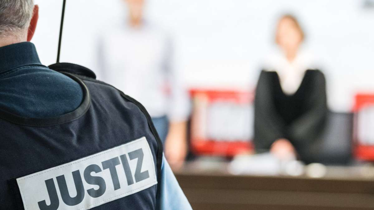 Stuttgart: Taxifahrer mit Messer bedroht: Wegen ein paar Euro hinter Gittern