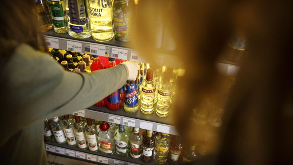 Gegen hohen Alkoholkonsum: Grüne wollen Alkohol teurer machen