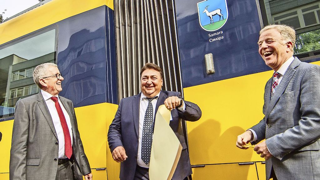SSB taufen  Stadtbahn: 25 Jahre Städtepartnerschaft: Samara fährt durch Stuttgart