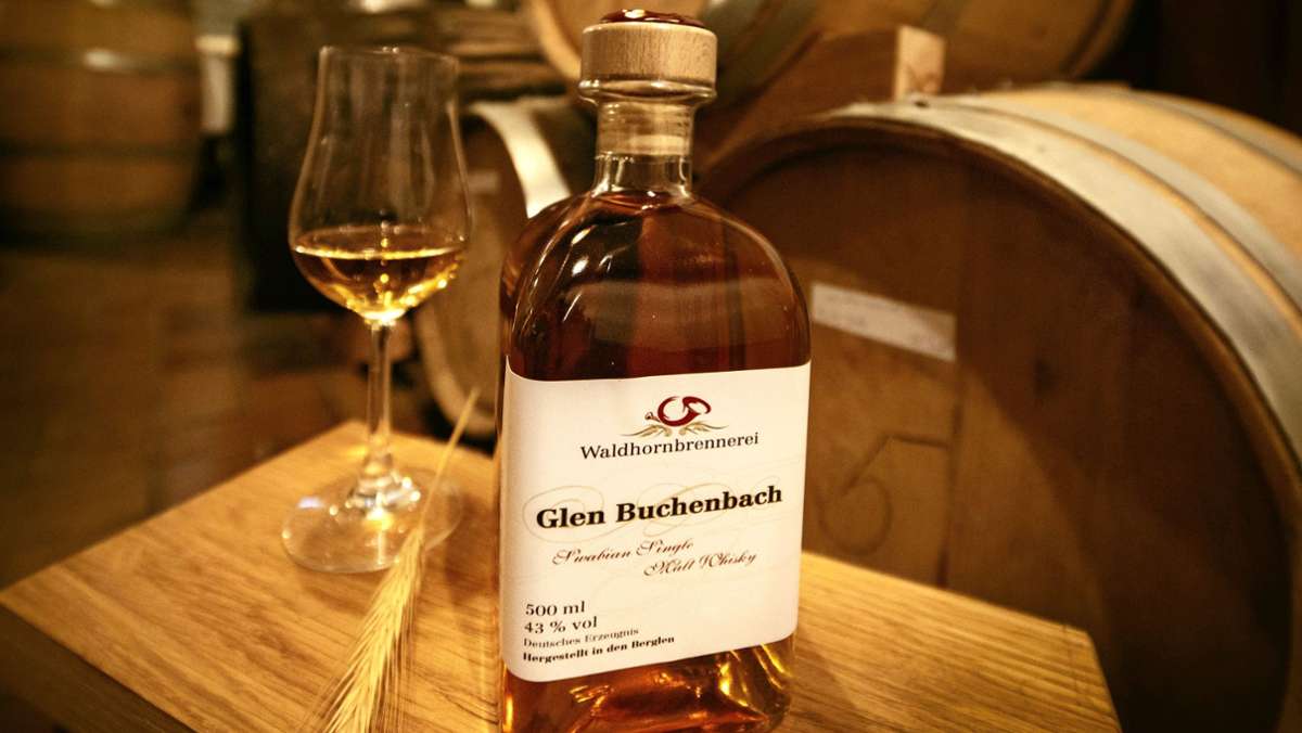  Der jahrelange Streit um den Namen des schwäbischen Whiskys Glen Buchenbach aus Berglen steht kurz vor dem Ende. Was die Brennerei Klotz jetzt vorhat, lesen Sie hier. 
