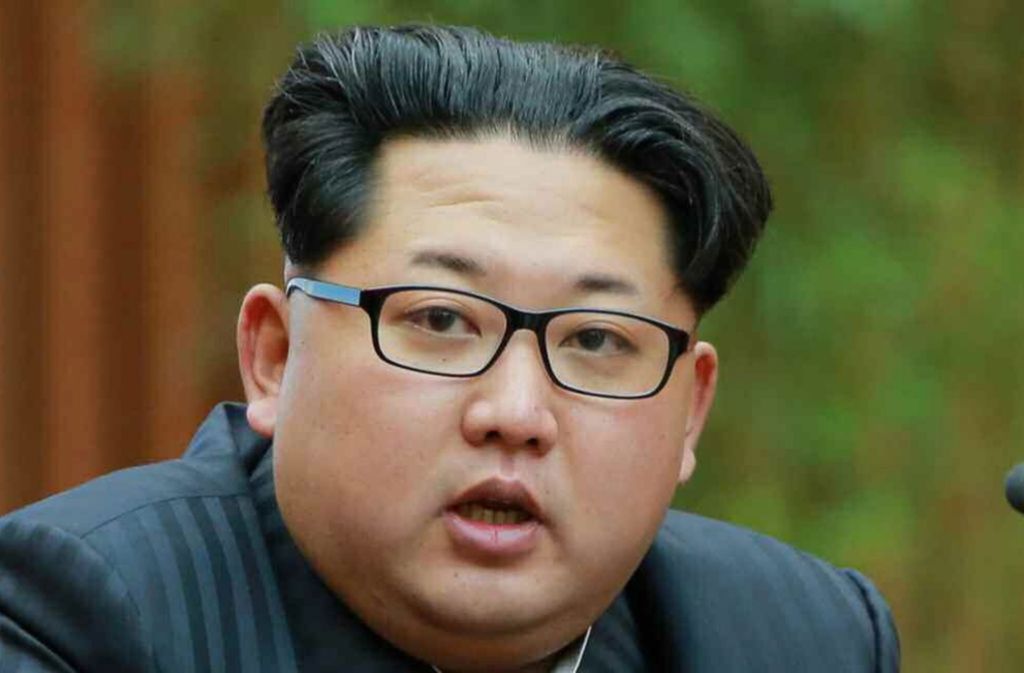 Der Unberechenbare: Wie sein Vater Kim Jong-il gehört auch Nordkoreas jugendlicher Diktator Kim Jong-un zur Betonfrisur-Fraktion. Seine arodynamische Tolle ist genauso irre schnittig wie seine Politik.