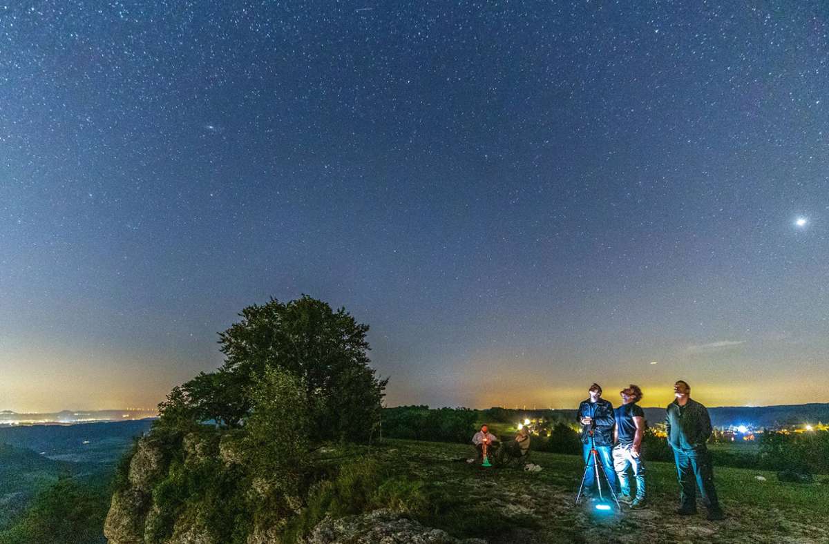 Zahlreiche Interessierte beobachteten auf der Schwäbischen Alb die unzähligen Sternschnuppen. Foto: 7aktuell.de/Daniel Jüptner