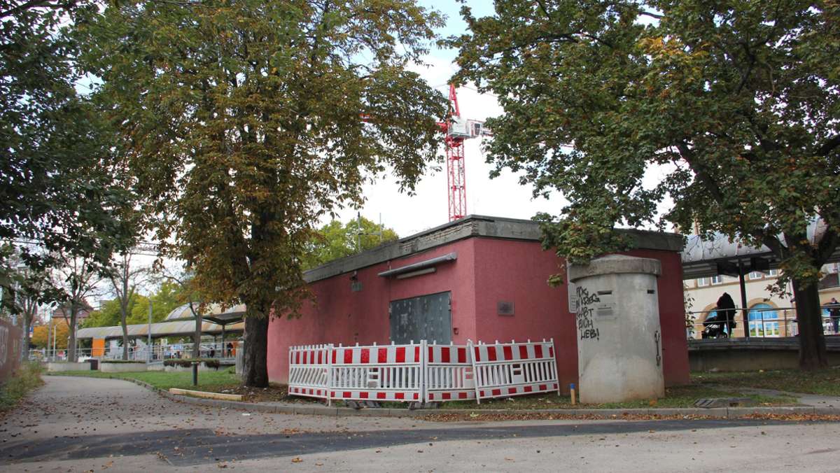  Werden Teile das Eingangsgebäudes zum Tiefbunker in Feuerbach abgerissen? Der Verein Schutzbauten kämpft mit der Denkmalpflege um den Erhalt. 