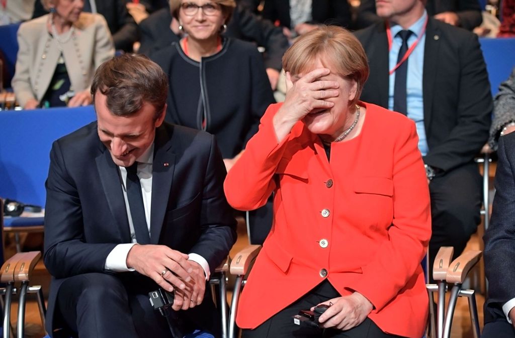 Sichtlich vergnügt haben der französische Staatspräsident Emmanuel Macron und die deutsche Bundeskanzlerin Angela Merkel die diesjährige Buchmesse in Frankfurt eröffnbet. Foto: Getty Images Europe