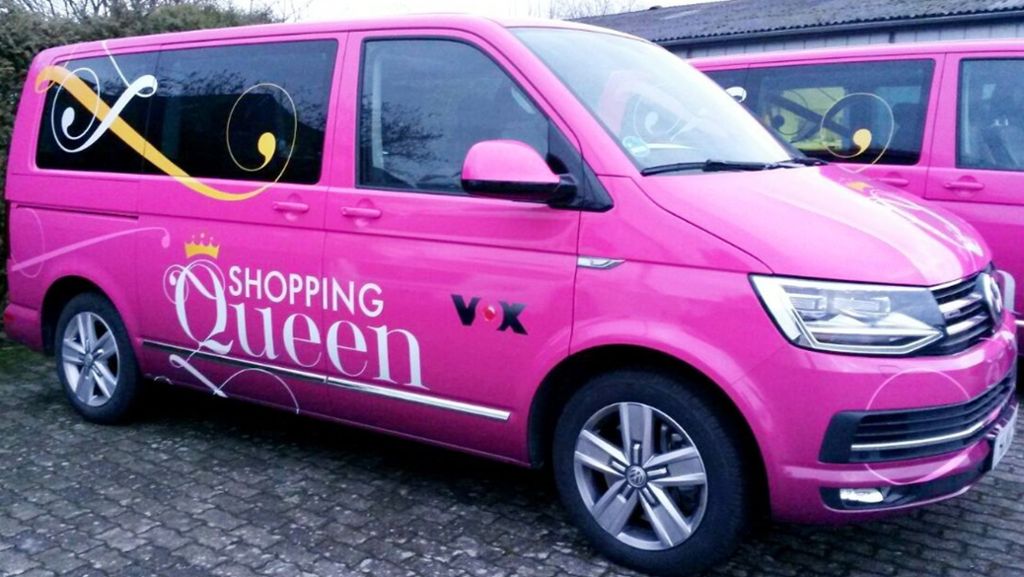  Die Vox-Sendung „Shopping Queen“ dreht derzeit in Stuttgart. Designer Guido Maria Kretschmer hat für die fünf Stuttgarterinnen wieder eine ganz besondere Aufgabe parat. 