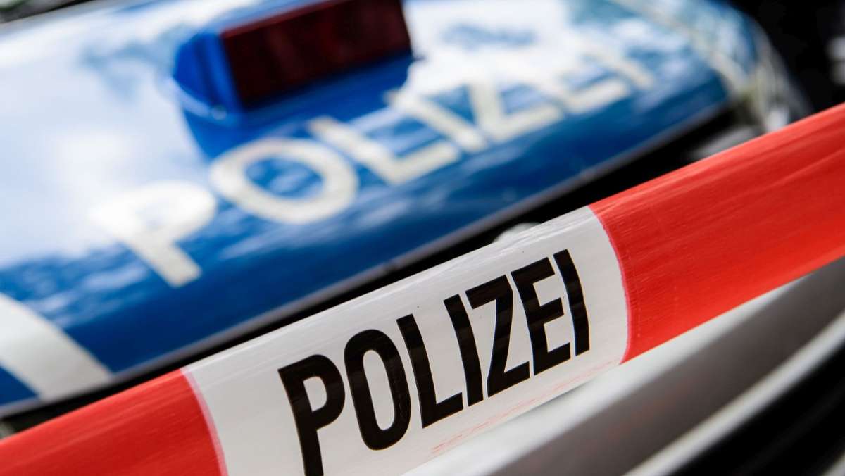 Zwei Stunden Vollsperrung: Zwei Verletzte nach Unfall auf der A 81 bei Herrenberg