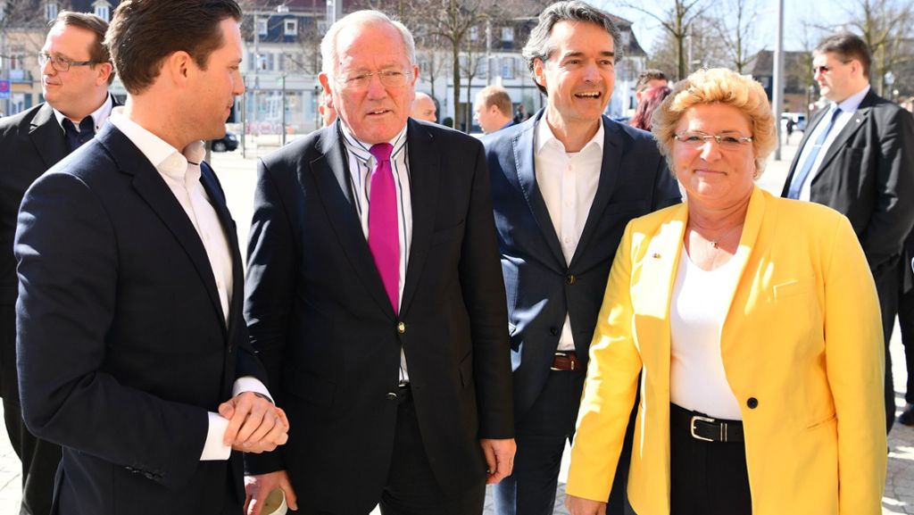  Die konservativen Vertreter in der Union fordern von der CDU/CSU eine Rückkehr zu ihrem „Markenkern“. Die Gruppierung WerteUnion legt dazu ein kritisches Strategiepapier vor. Wird das Manifest in Berlin Anhänger finden? 