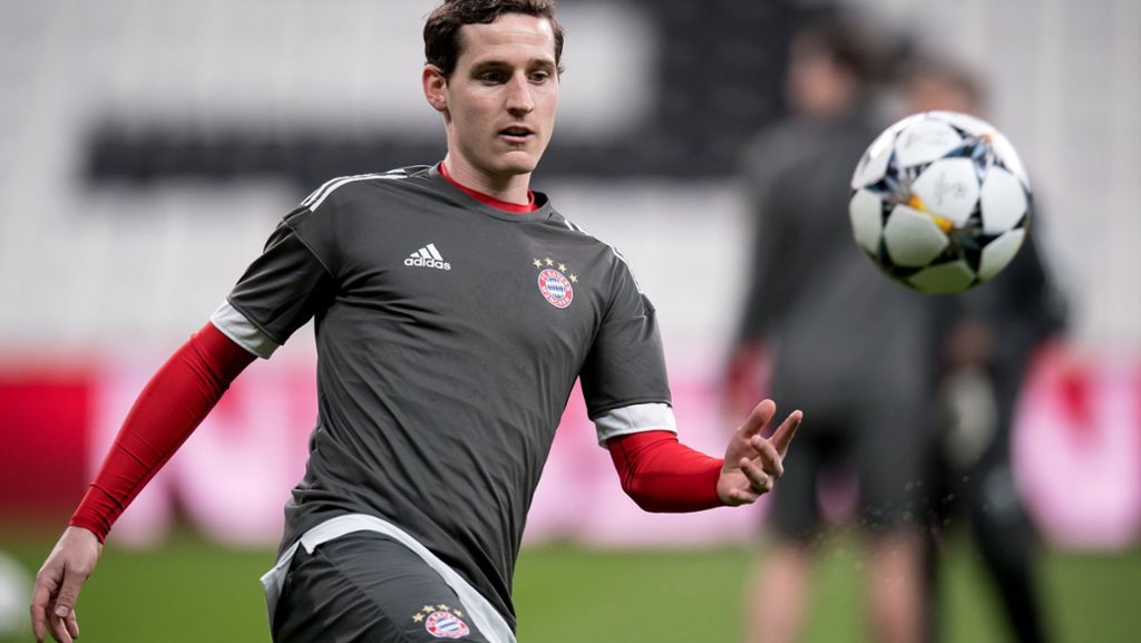  Nationalspieler Sebastian Rudy verlässt den FC Bayern Richtung Schalke. Damit reduziert der deutsche Rekordmeister sein personelles Überangebot im Mittelfeld um einen weiteren Spieler. 