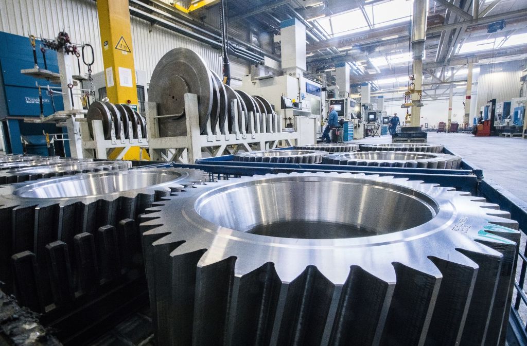 Blick in die Produktion von Getriebekomponenten für Windräder im belgischen ZF-Werk Lommel. Foto: ZF