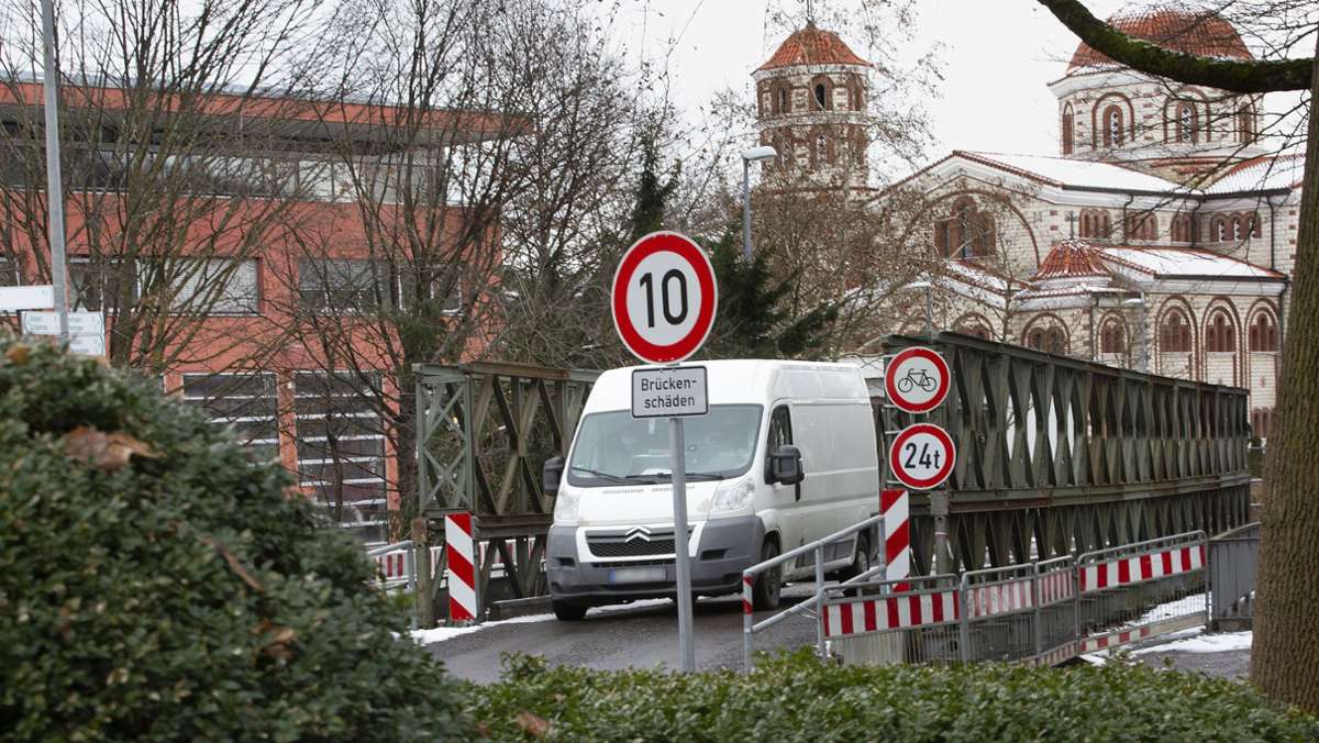 Pulverwiesenbrücke Esslingen: Radler haben auf der Brücke die Wahl