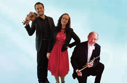 Bernhard Kratzer tritt am 6. November mit Tochter Teresa Kratzer  und Matheus Baião auf (von rechts). Foto: Heroic Music