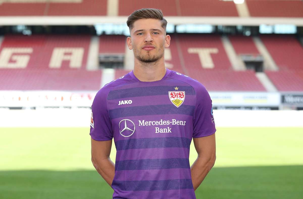 Gregor Kobel (Torwart, 22 Jahre, Vertrag bis 30 Juni 2024) – nach langem Hin und Her, zwischenzeitlich entwickelte sich der Transfer zu einer Hängepartie, ist Gregor Kobel nun VfB-Spieler. Der Schweizer wird als klare Nummer Eins in die Saison gehen.
