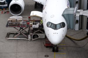 Lufthansa-Passagiere warten weiter auf 3000 Gepäckstücke