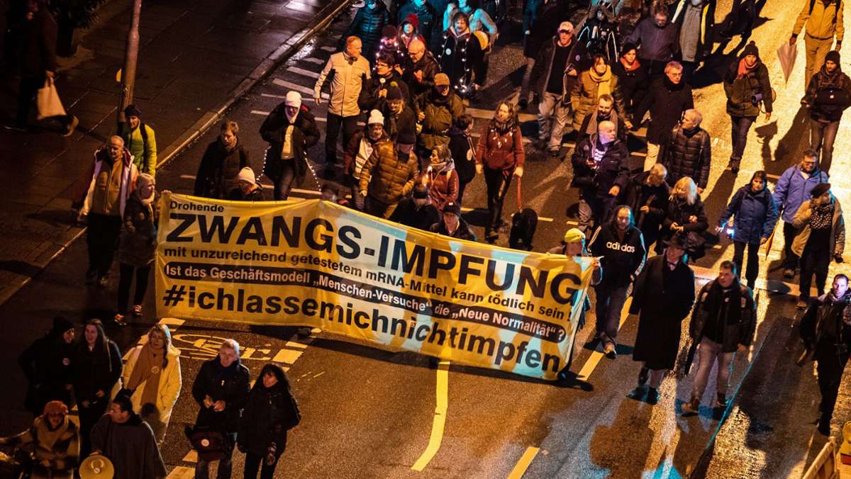 Proteste in der Silvesternacht: So liefen die Corona-Demonstrationen in Stuttgart