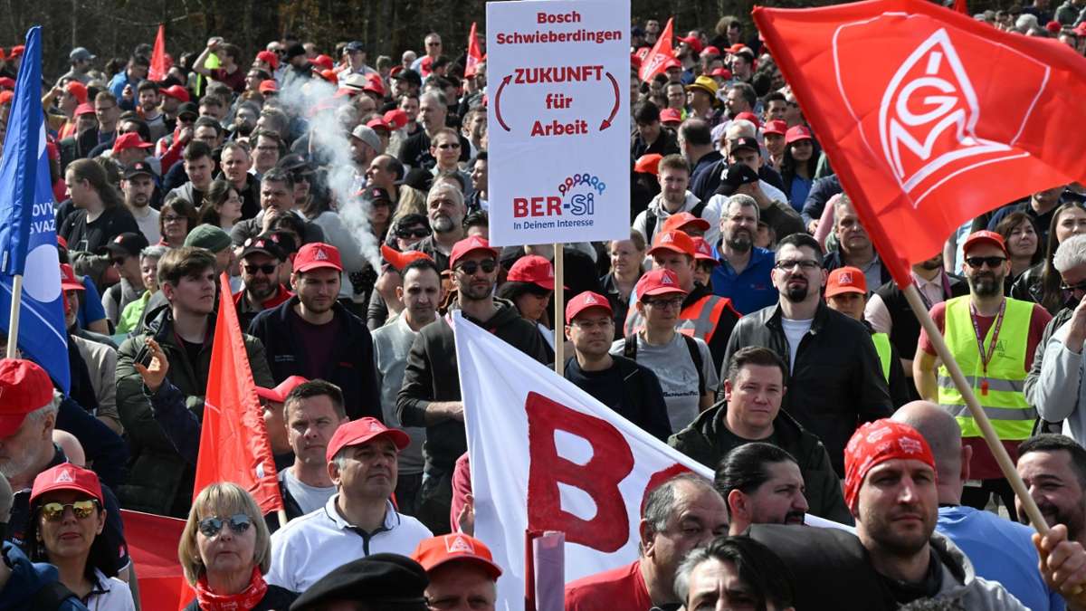 Industriekonzern: Bosch-Beschäftigte protestieren gegen Stellenabbau