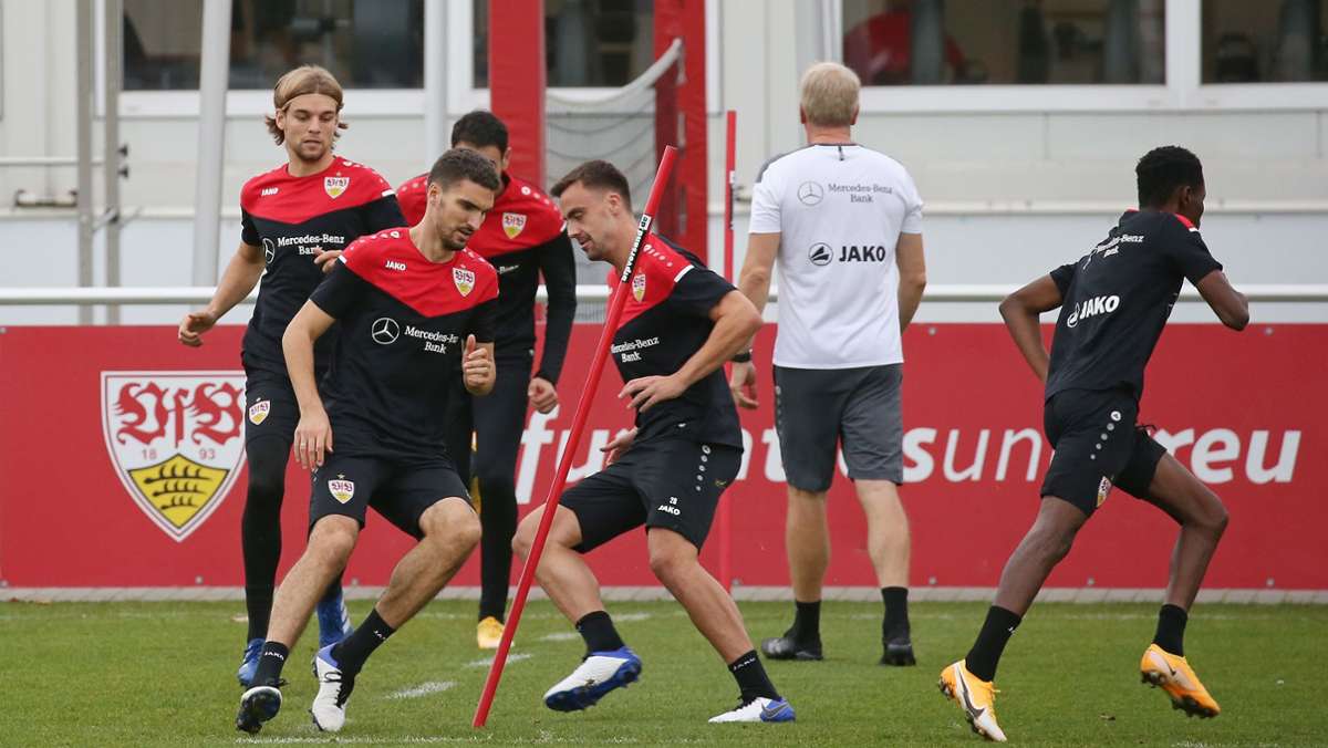 Training des VfB Stuttgart: Fast alle Mann an Bord