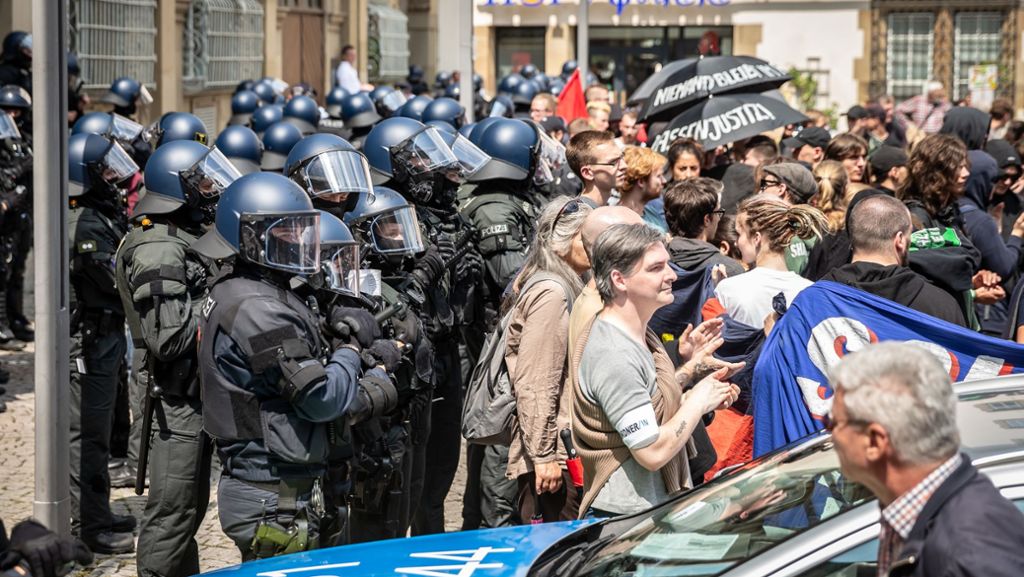Demonstration in Stuttgart: Protest gegen Polizeigesetz