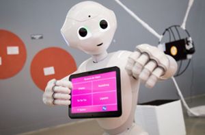 Ein Roboter, mit dem man kommunizieren kann. Der Fortschritt im Bereich der Künstlichen Intelligenz mach große Sprünge. Nach dem Willen der EU soll es in Zukunft aber ein Regelwerk für den Einsatz geben. Foto: dpa/Christian Charisius
