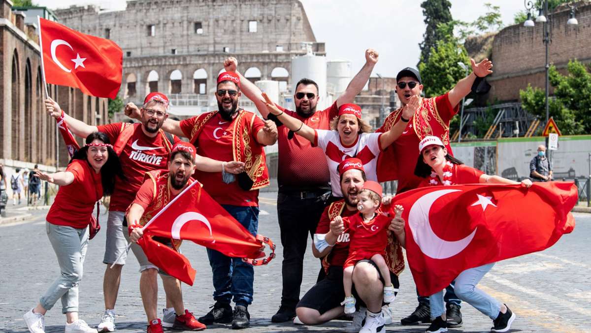 EM 2021: Türkei-Fans aus Stuttgart fiebern beim Eröffnungsspiel live mit