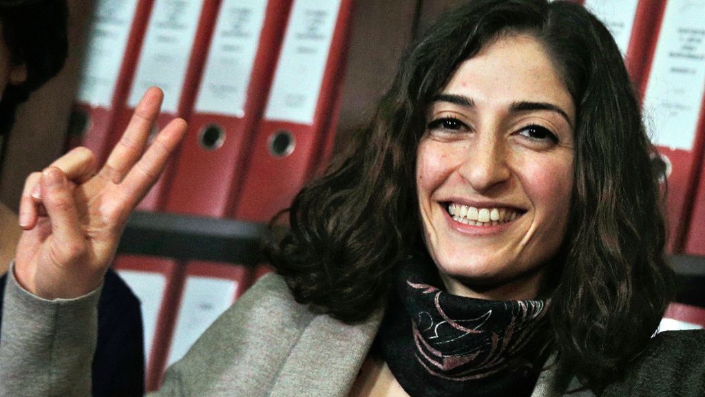 Nach Untersuchungshaft in der Türkei: Journalistin Mesale Tolu landet in Stuttgart
