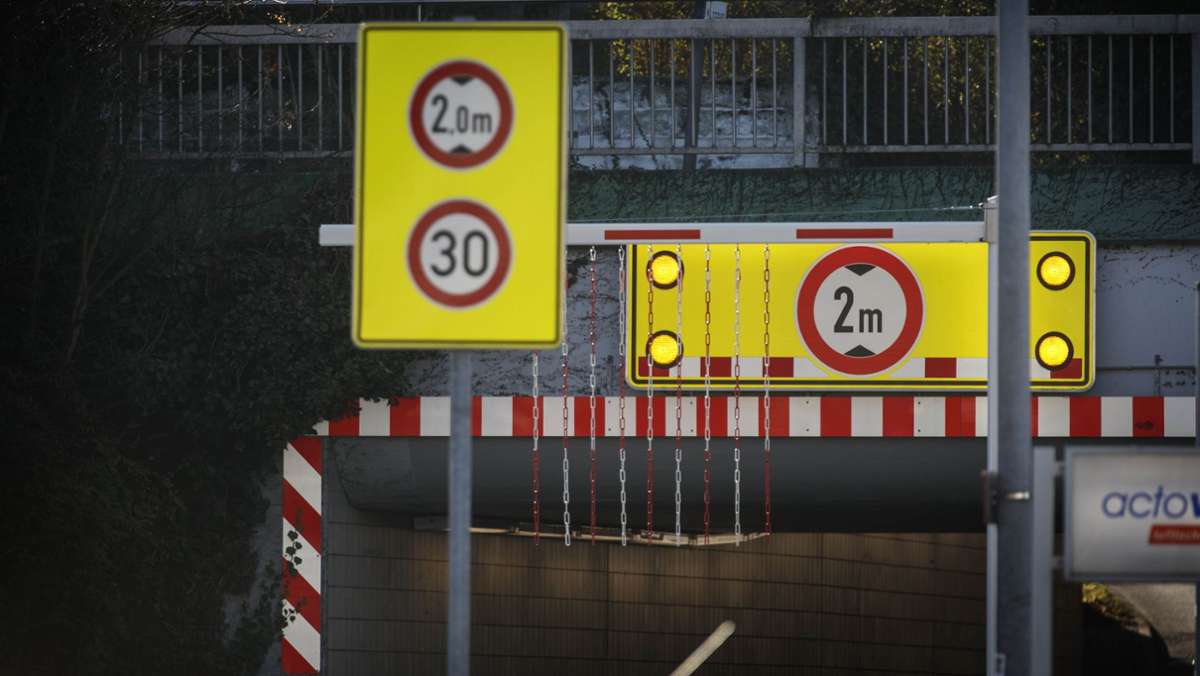Unterführung in Weinstadt: Transporterfalle schnappt wieder zu