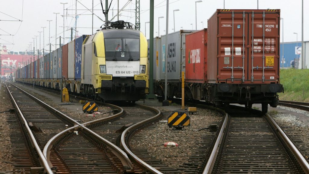 Mit Tempo 100: Güterzug rast ungebremst durch Oberpfalz