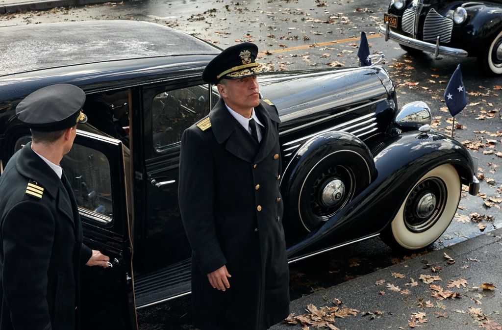 Woody Harrelson als Admiral Chester W. Nimitz