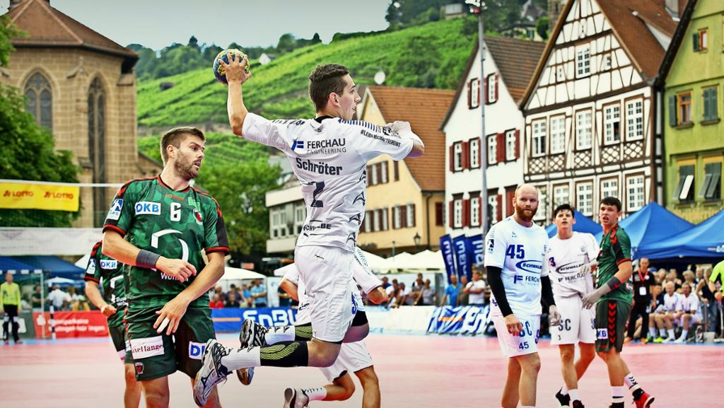 Handball Marktplatzturnier Esslingen: Muntere Füchsejagd in der   Innenstadt