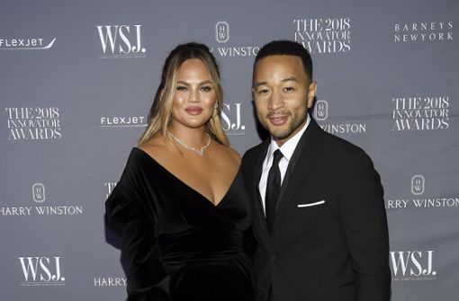 Chrissy Teigen und Ehemann John Legend versprühten bei den „Innovator Awards“ den gewohnten Glanz Foto: Invision/AP