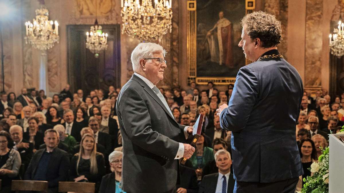 Ludwigsburg Stadtgründungsfeier: Herbert Babel mit Bürgermedaille ausgezeichnet