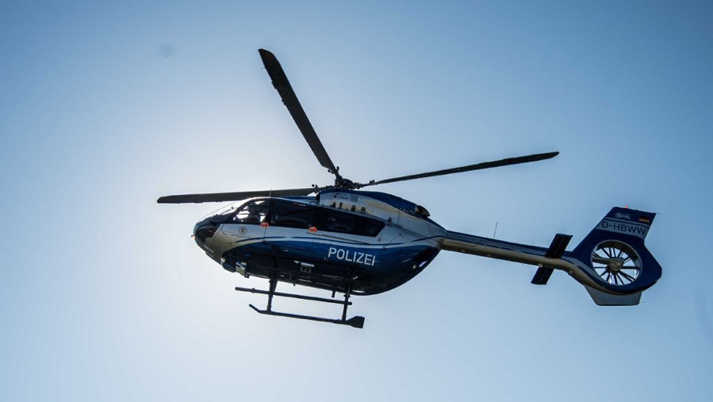 Fahndung in Stuttgart: Polizei sucht mit Hubschrauber nach Zündler