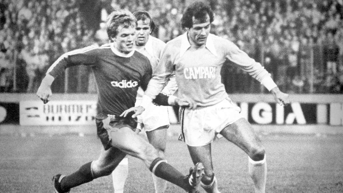  Georg Volkert ist im Alter von 74 Jahren gestorben. Der Ex-Nationalspieler verbrachte die meiste Zeit als Profi in Nürnberg und beim HSV – trug aber auch das Trikot des VfB Stuttgart. 