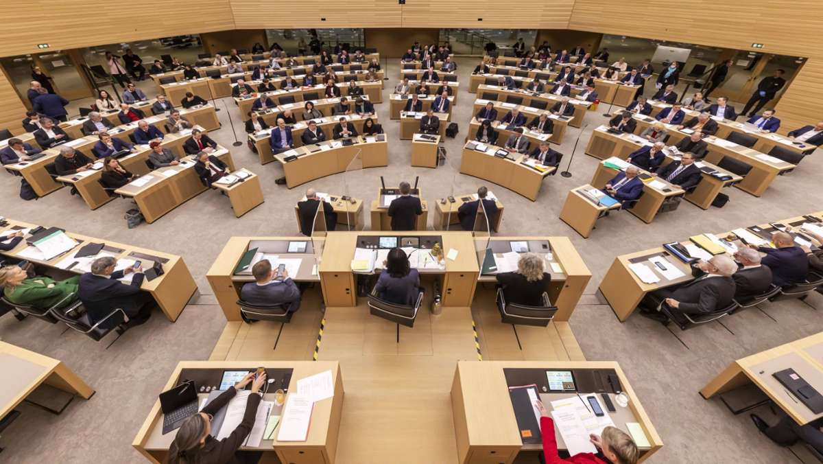 Diätenerhöhung in Baden-Württemberg: Abgeordnete im Landtag bekommen mehr Geld