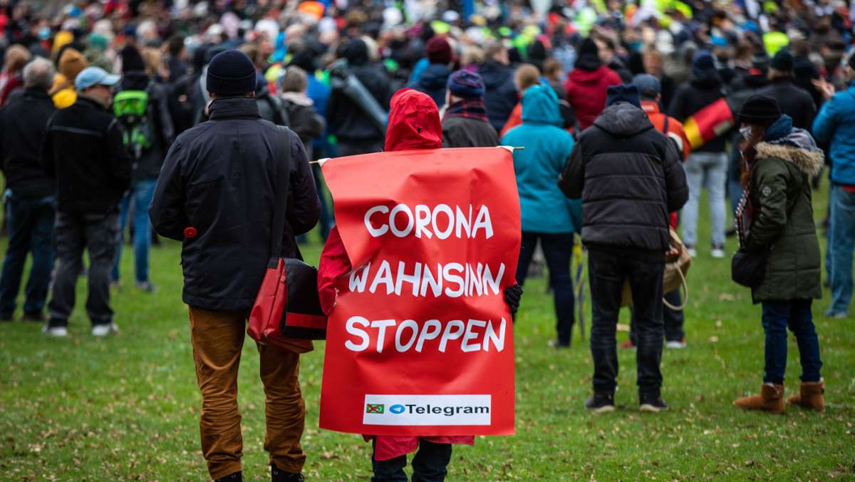 Corona-Demo in Stuttgart: Aufmarsch der Unvernunft