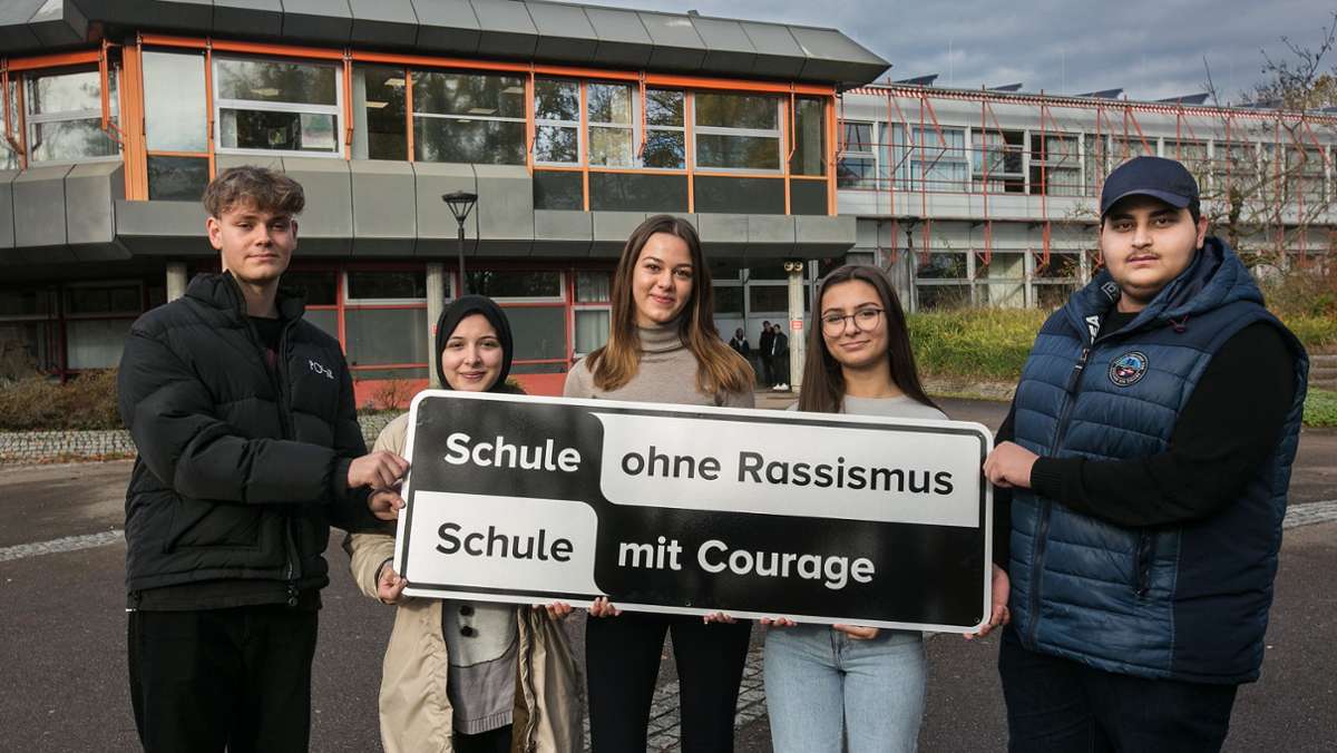 Rassismus an Schulen: Esslinger Käthe-Kollwitz-Schule   verpflichtet sich zu Courage
