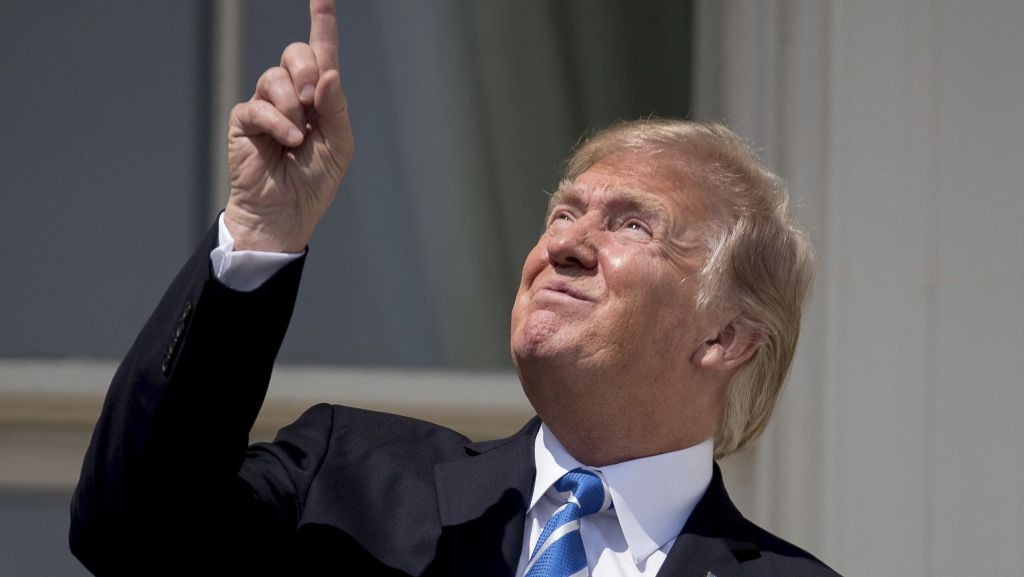 Sonnenfinsternis: Keine Brille für Donald Trump
