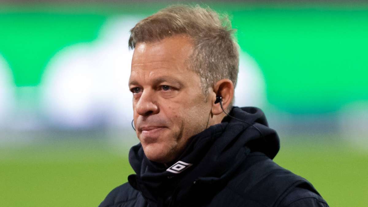  Markus Anfang ist als Trainer des Fußball-Zweitligisten Werder Bremen zurückgetreten. Zuvor war bekannt geworden, dass gegen den 47-Jährigen Ermittlungen wegen eines gefälschten Impfzertifikates laufen. 