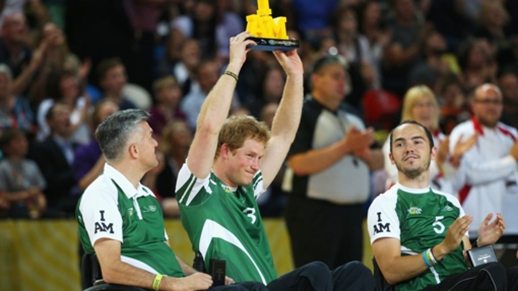 Invictus Games: Harry holt den Pokal im Rollstuhl-Rugby