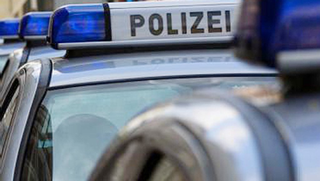 In einer regelrechten Serie beschädigen Unbekannte in der Nacht zum Montag in Stuttgart-Weilimdorf mehr als 54 Autos - weitere Meldungen der Polizei aus Stuttgart. 