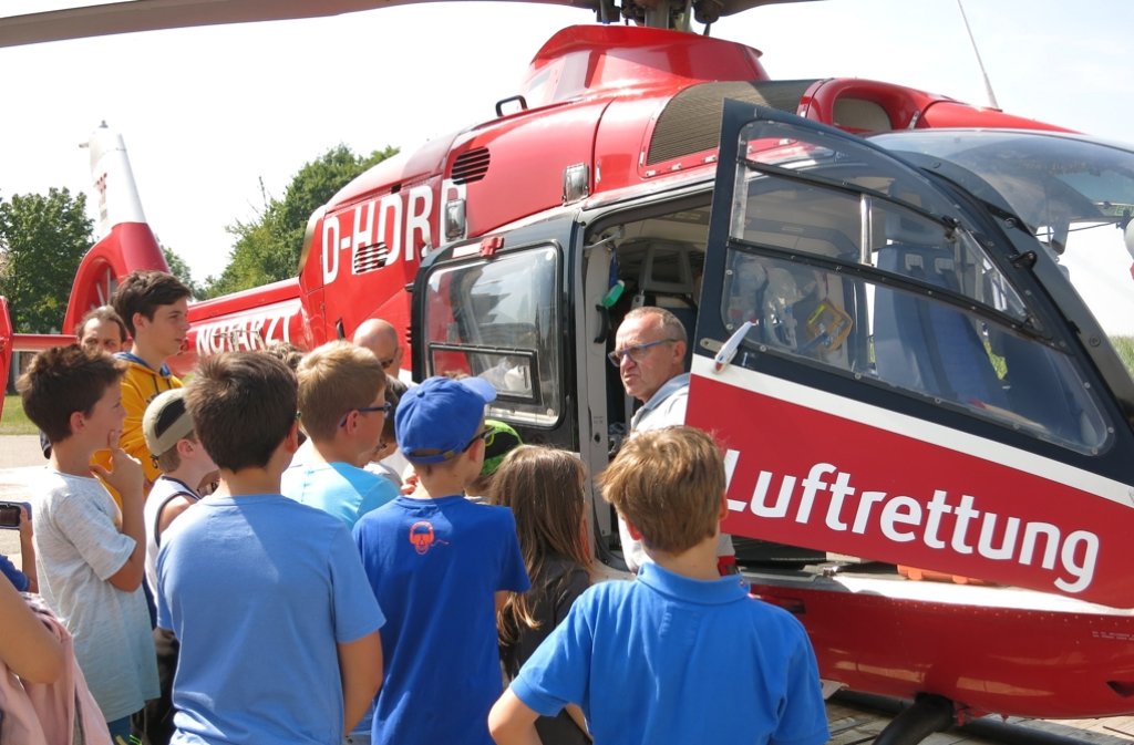 In einem Radius von 70 Kilometern Luftlinie ist der Hubschrauber aktiv, erklärt Notfallsanitäter Joachim Böttinger.