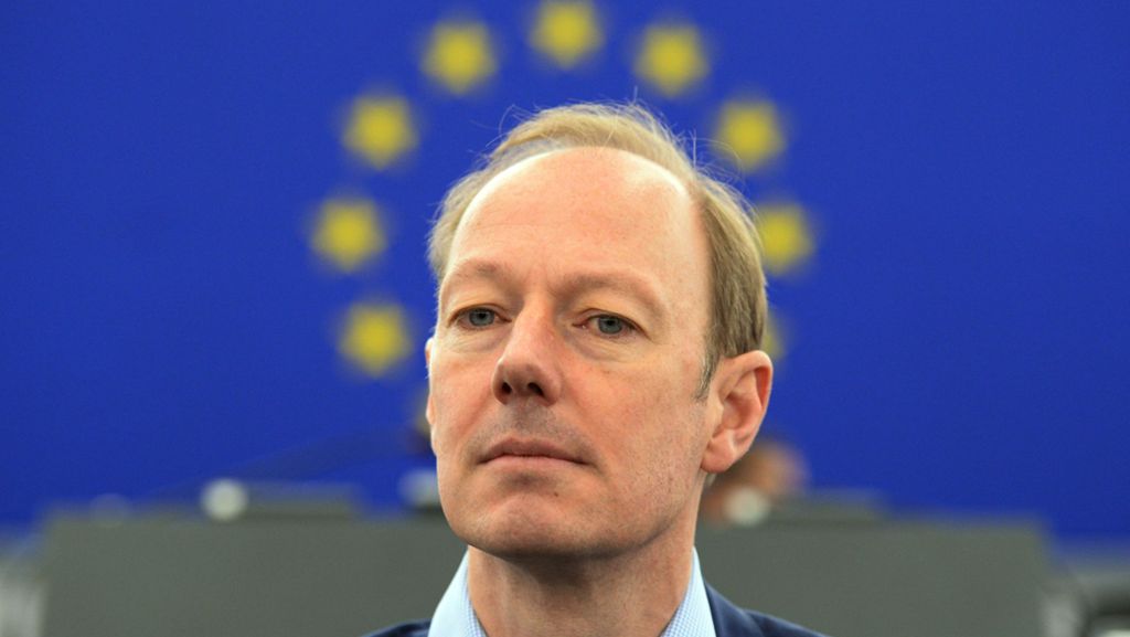 Martin Sonneborn im EU-Parlament: Satiriker ärgert die NPD – und verabschiedet Merkel