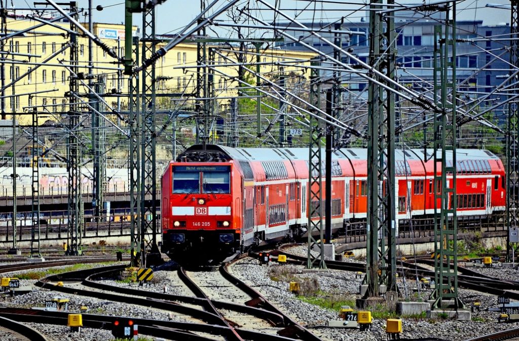 Bahn Karlsruhe Stuttgart