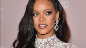 Stars wie Paris und Nicky Hilton glitzern mit Rihanna um die Wette