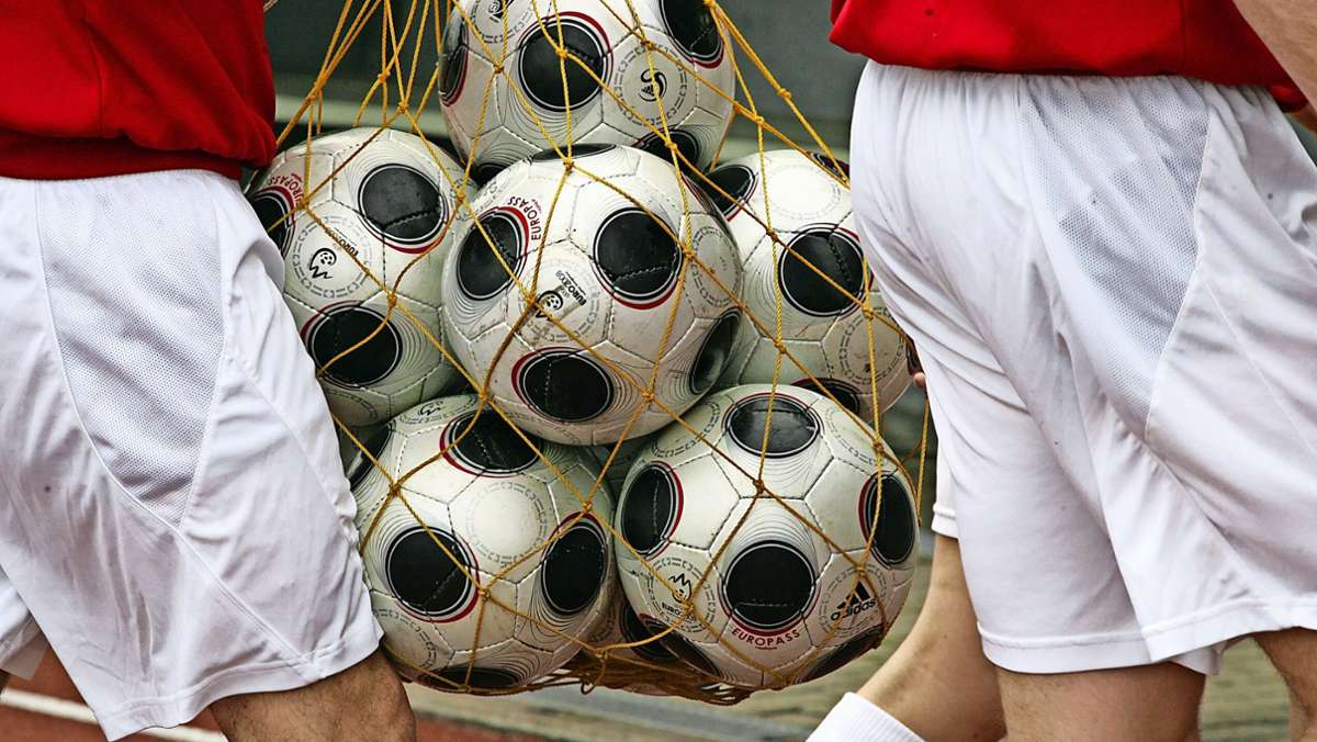 Fußball: Saisonabbruch ist beschlossen: Ein Wimpel für den ungekrönten Meister