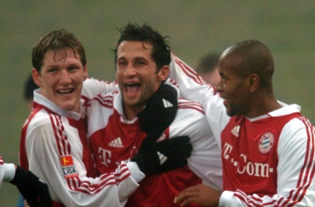 2002 stößt Bastian Schweinsteiger (links) zum Profi-Kader des FC Bayern und wird schnell zur Stammkraft.