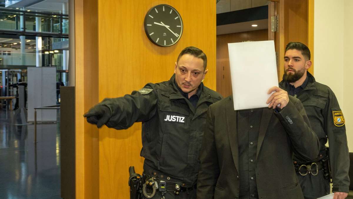 Augsburg: Wegen Morddrohung gegen Mädchen: Vater und Bruder verurteilt